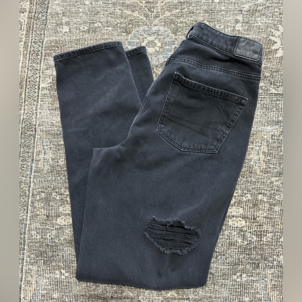 Women’s American Eagle Distressed Mom Jeans